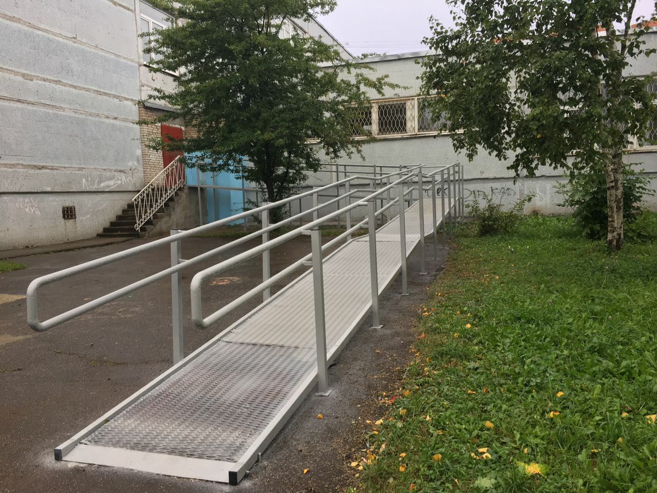 Пандус в школу