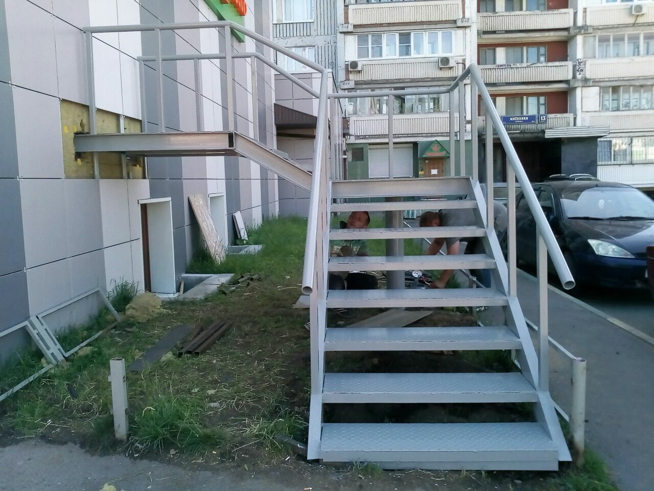Входная группа в магазин