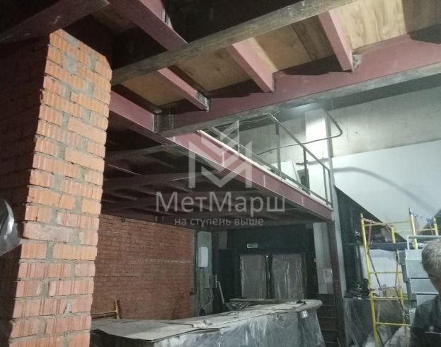Мезонин в кафе