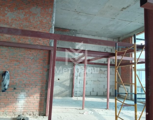 Металлический антресольный этаж в квартиру